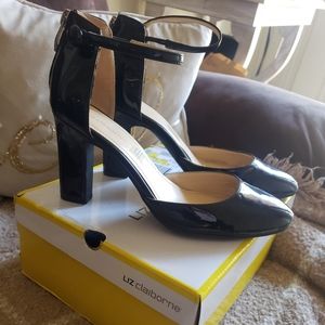 Women's Liz Claiborne Heels size 7 in a half( 7.5)